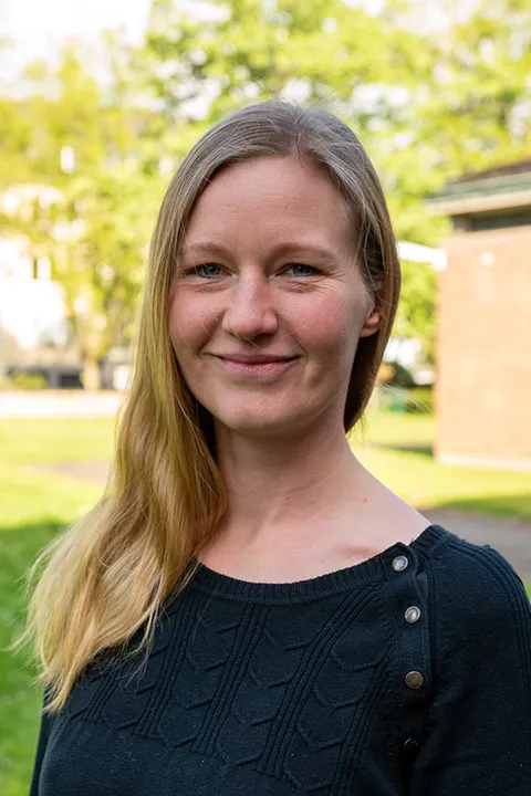 Porträtfoto von Jana Knigge
