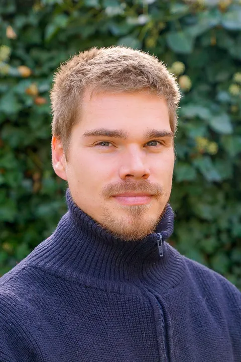 Porträtfoto von Dr. Jannik Nitz